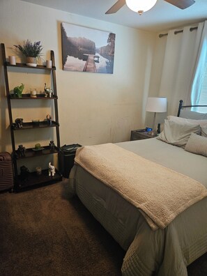 1 habitación, tabla de planchar con plancha, wifi y ropa de cama 