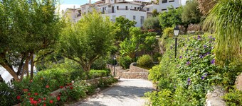 La Era - Sun-Drenched Andalusian Villa: Your Perfect Frigiliana Getaway