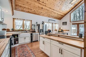 Private kitchen -  Peaceful Wooded River Retreat to relax, recharge and to make memories.  (Delaware)