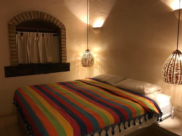 2 makuuhuonetta, silitysrauta/-lauta, Wi-Fi, vuodevaatteet