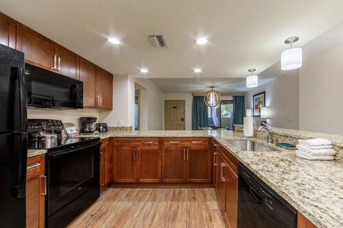 Charming 2-bedroom villa in Scottsdale; 1/2 a block to the Waste Management Open