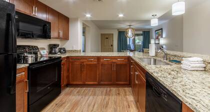 Charming 2-bedroom villa in Scottsdale; 1/2 a block to the Waste Management Open