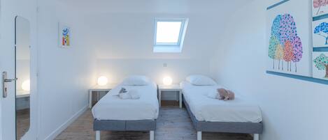 2 chambres, fer et planche Ă repasser, Wi-Fi gratuit, draps fournis