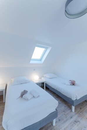 2 bedrooms, iron/ironing board, free WiFi, bed sheets - Ty Raok - Pretty house in Lilia 200m from the sea (Plouguerneau)