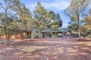 Unclassified image, 5 of 30, button - Redstone Chapel~New Home Redstone Chapel 3 BD Next To Chapel of Holy Cross (Sedona)