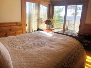 3 soverom, skrivebord, wi-fi (inkludert) og sengetøy