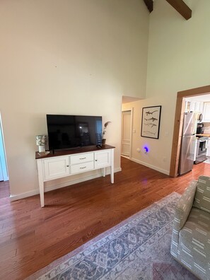Smart TV, books