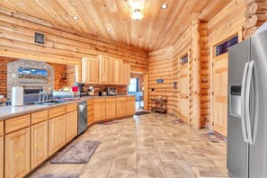 Interior - Liberty Pines - Lakefront Log Home, Swim Spa & Game Room (Moneta)