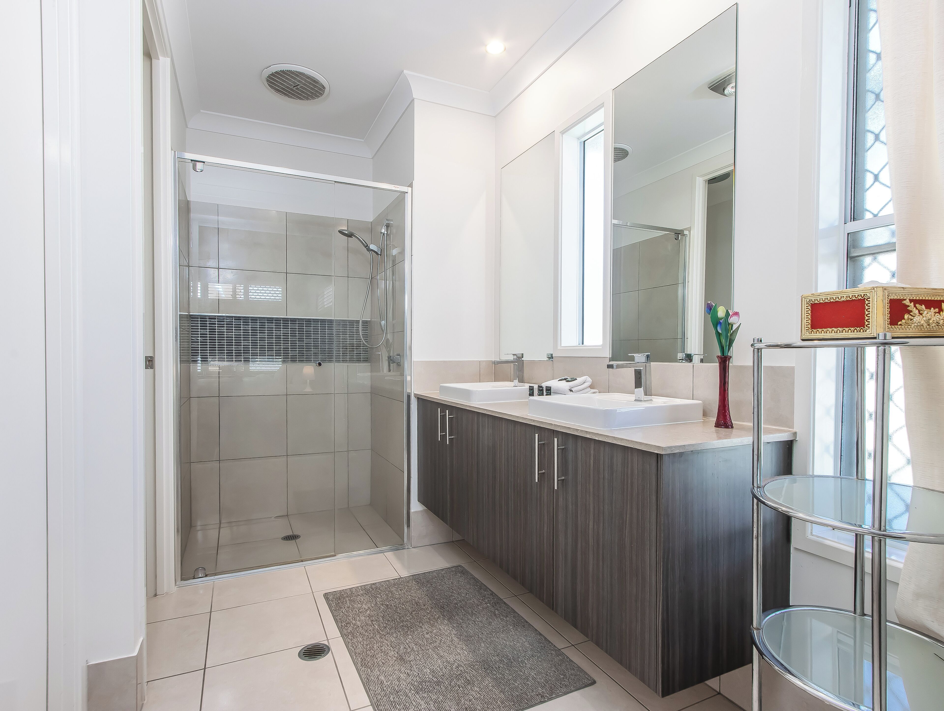 House, 4 Bedrooms | Bathroom