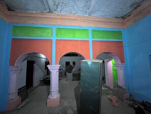 Interior - Terrific bungalow walking distance from Kumbh Mela and Ghats Family friendly (Prayagraj)