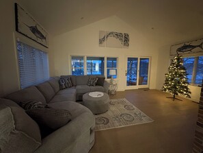 Älytelevisio, kirjoja, tulostin