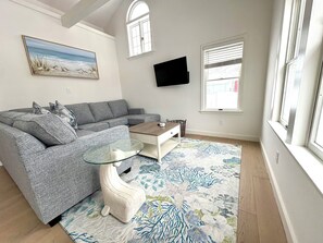 TV connectée, livres, imprimantes