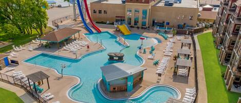 Una piscina cubierta, una piscina climatizada