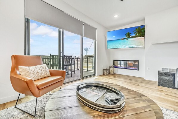 Smart TV, fireplace, offices