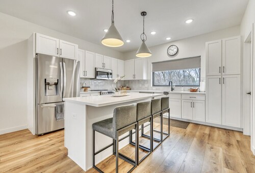 The Legend Lookout at the Lakes in the hottest new development CentralPark