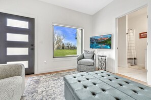 Smart TV, fireplace, offices, computer monitors