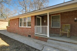 Exterior - Margrave Retreat Unit 'A' | 2 BR 1BA (Columbia)