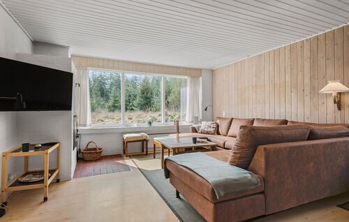 Cozy home in Nørre Nebel with sauna