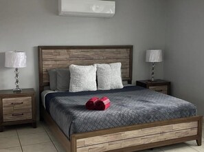 4 soverom, strykejern/-brett, wi-fi og sengetøy