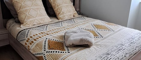 1 quarto, acesso à internet, roupa de cama
