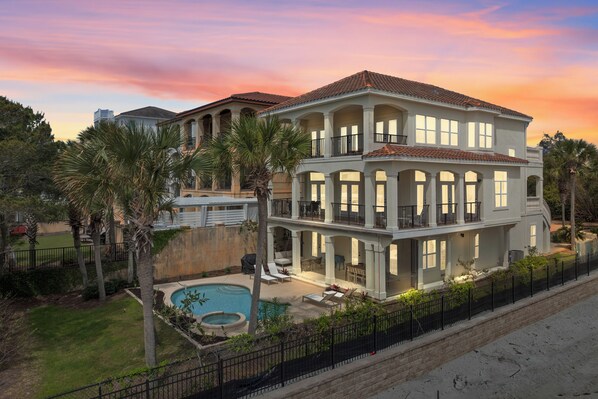 Exterior - 🏖️🐚 Cornerstone Cove | Pool | Private Beach Access | Dog Friendly | Free Beach Chair Svc! (Miramar Beach)