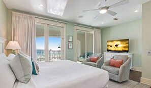 5 slaapkamers, een strijkplank/strijkijzer, reisbedje, gratis wifi