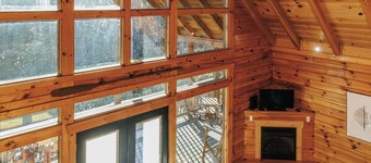 Klyfta Haus 4 BR Lakeview Fishing Hot Tub EV Charger