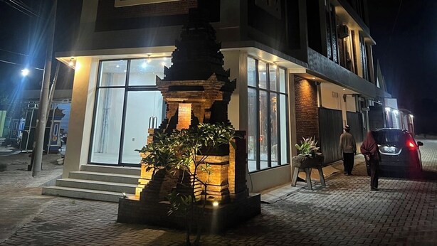 A building with a prominent sign reading "Kedaton" and a decorative facade. - Kedaton Home Kostel (Surakarta)