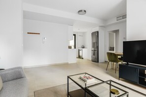 Fernseher, Stereoanlage