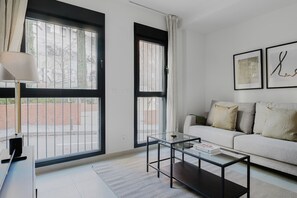 Fernseher, Stereoanlage