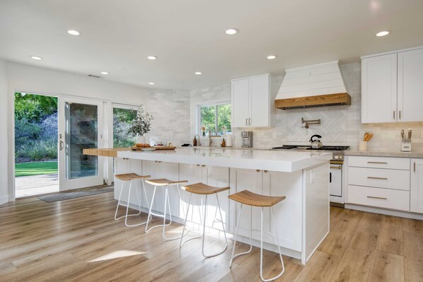 Private kitchen - Quarter Horse by Avantstay Countryside Retreat (Temecula)