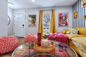 Smart TV, table tennis, books, music library