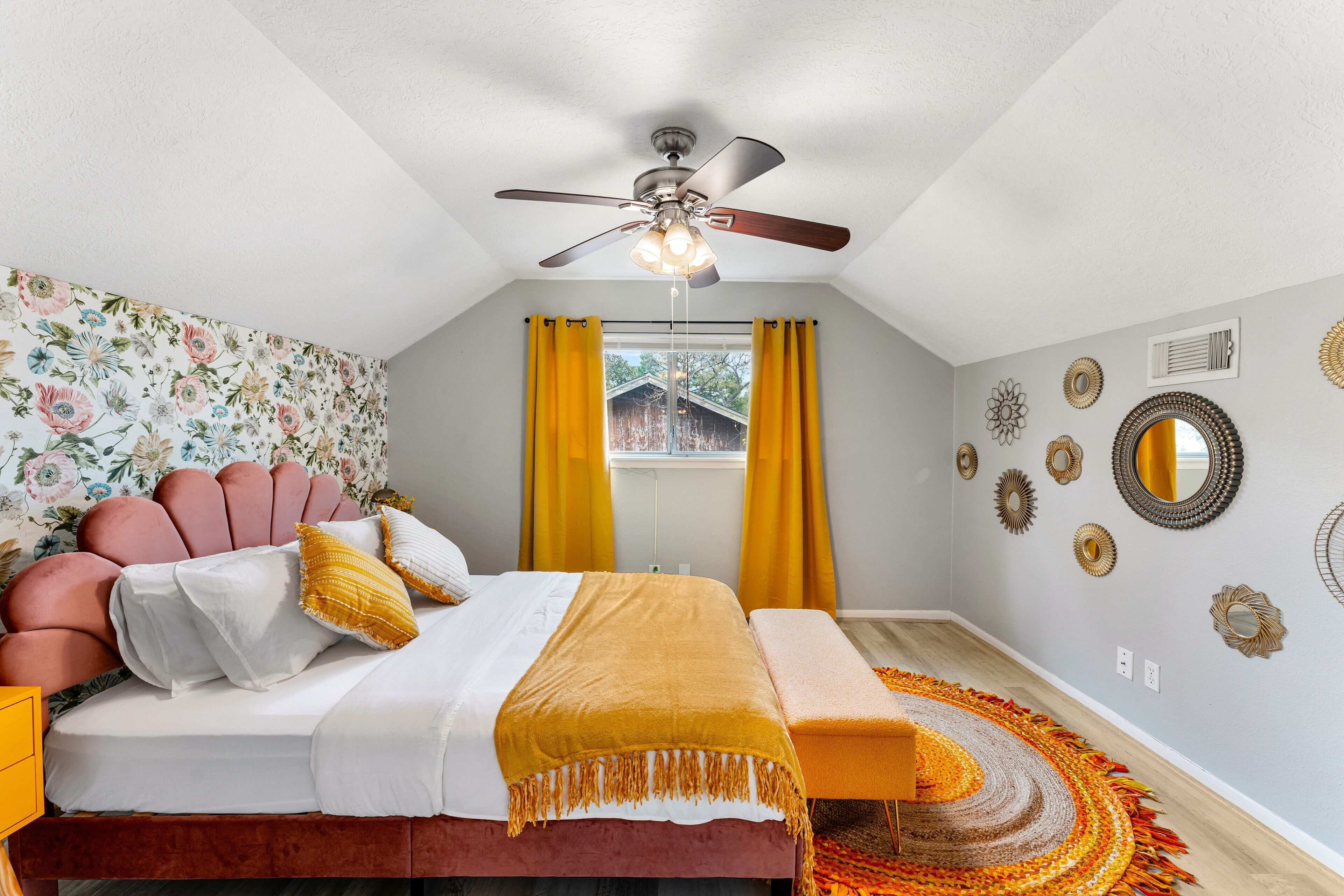 4 多间卧室、办公桌、熨斗/熨衣板、免费 WiFi