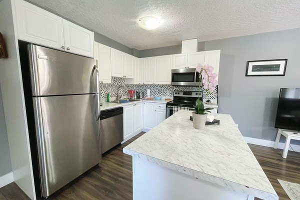 Microones, forn, placa de cuina i rentaplats