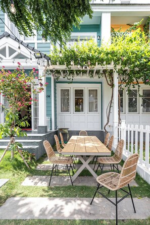 Outdoor dining - Venus Villa - Novaworld Phan Thiet (Phan Thiet)