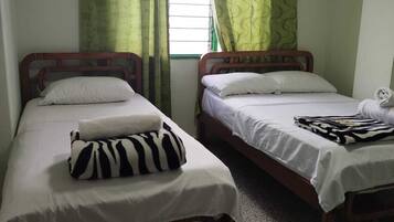 Basic Triple Room | Free WiFi