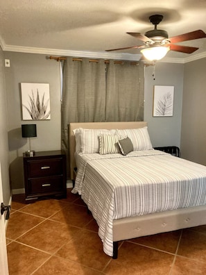 3 quartos, ferros/tábuas de passar roupa, Wi-Fi, roupa de cama