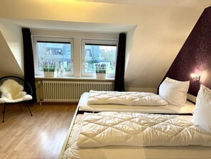 Unclassified image, 3 of 27, button - Haus Moin - Family-friendly vacation home for 7 people with terrace, car (Wenningstedt-Braderup (Sylt))