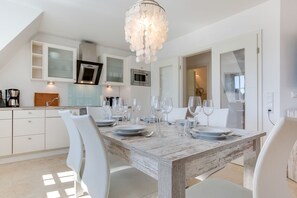 Uklassifisert bilde, 2 av 32, knapp