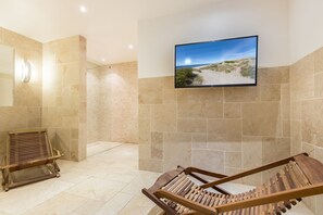 Interior - White Pearl OG - luxury apartment, close to the beach for 6 pers. with sauna, terrace, WLAN. (Westerland)