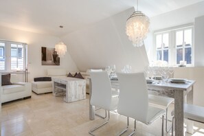 Uklassifisert bilde, 3 av 32, knapp