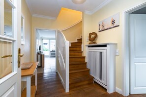 Unclassified image, 5 of 32, button - Meeresstern - Beautiful house for 6 pers. with terrace, parking space, WLAN. (Westerland)