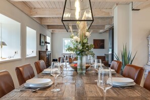 Unclassified image, 5 of 50, button - Alte Liebe - 5 star thatched roof house for 7 pers. with sauna, garden, parking space, (Sylt-Ost)