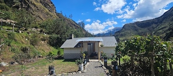 Cabin in the mountains of the Toachi Canyon!