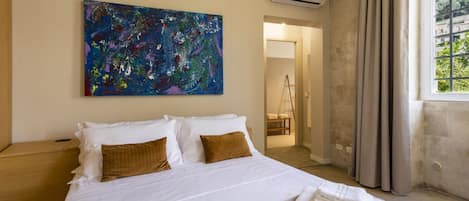 2 bedrooms, iron/ironing board, travel crib, free WiFi