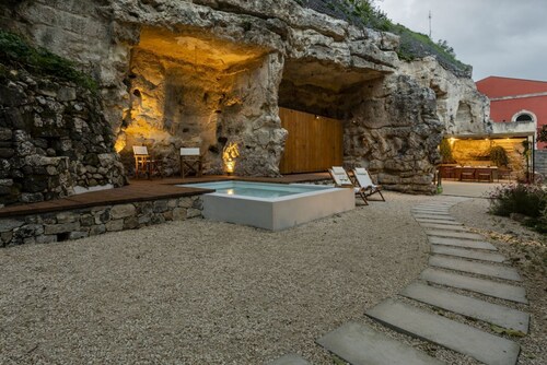 Villa with heated pool located in a unique position