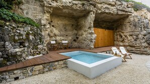 Unclassified image, 2 of 52, button - Villa with heated pool located in a unique position (Modica)