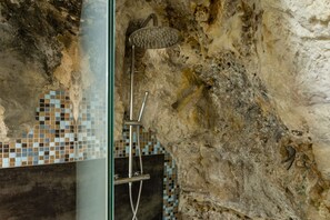 Shower, hair dryer, bidet, towels - Villa with heated pool located in a unique position (Modica)