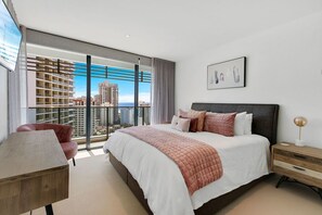 2 bedrooms, iron/ironing board, WiFi, bed sheets - Oracle Resort 2 Bedroom Premium City (Broadbeach)