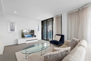 TV - Oracle Resort 2 Bedroom Premium City (Broadbeach)